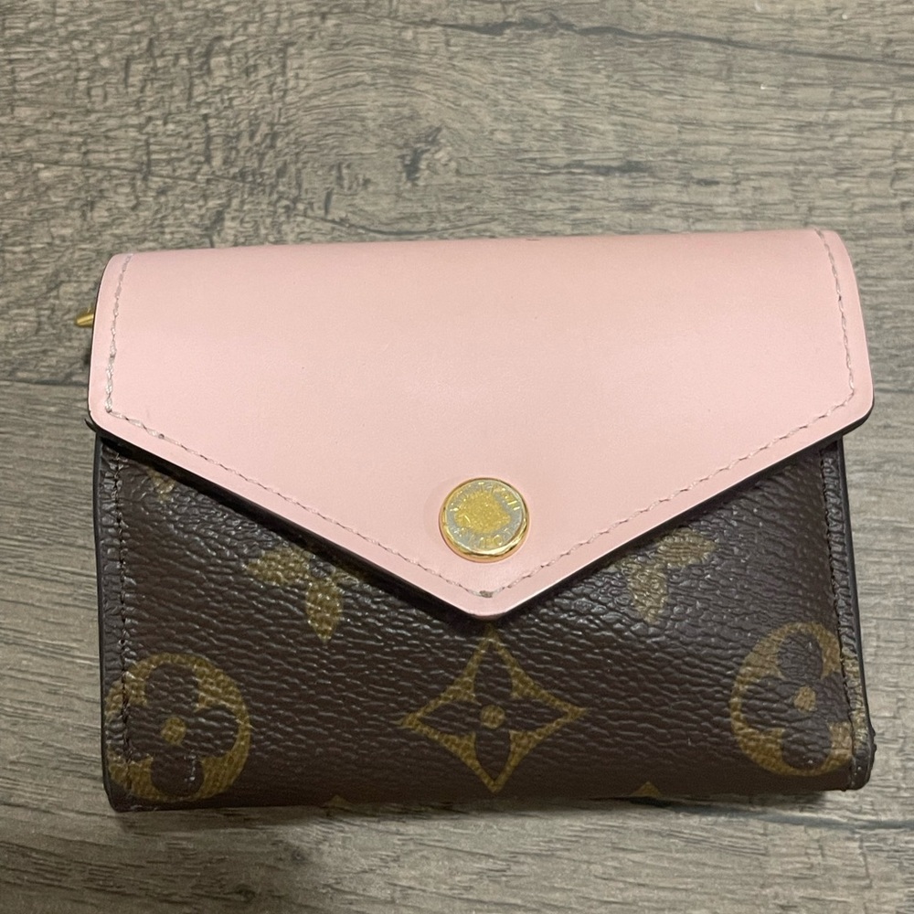 Louis Vuitton Zoe Wallet